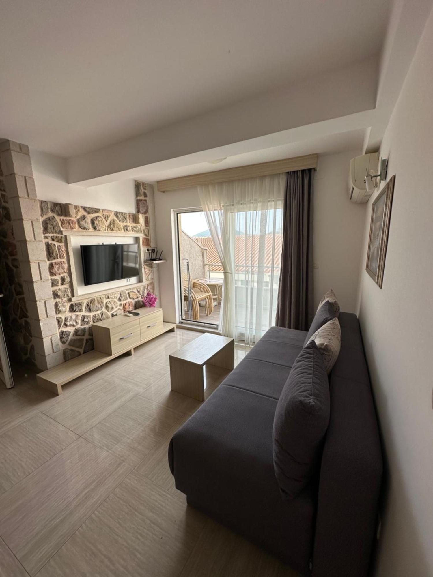 Aura Apartments Budva Exterior photo