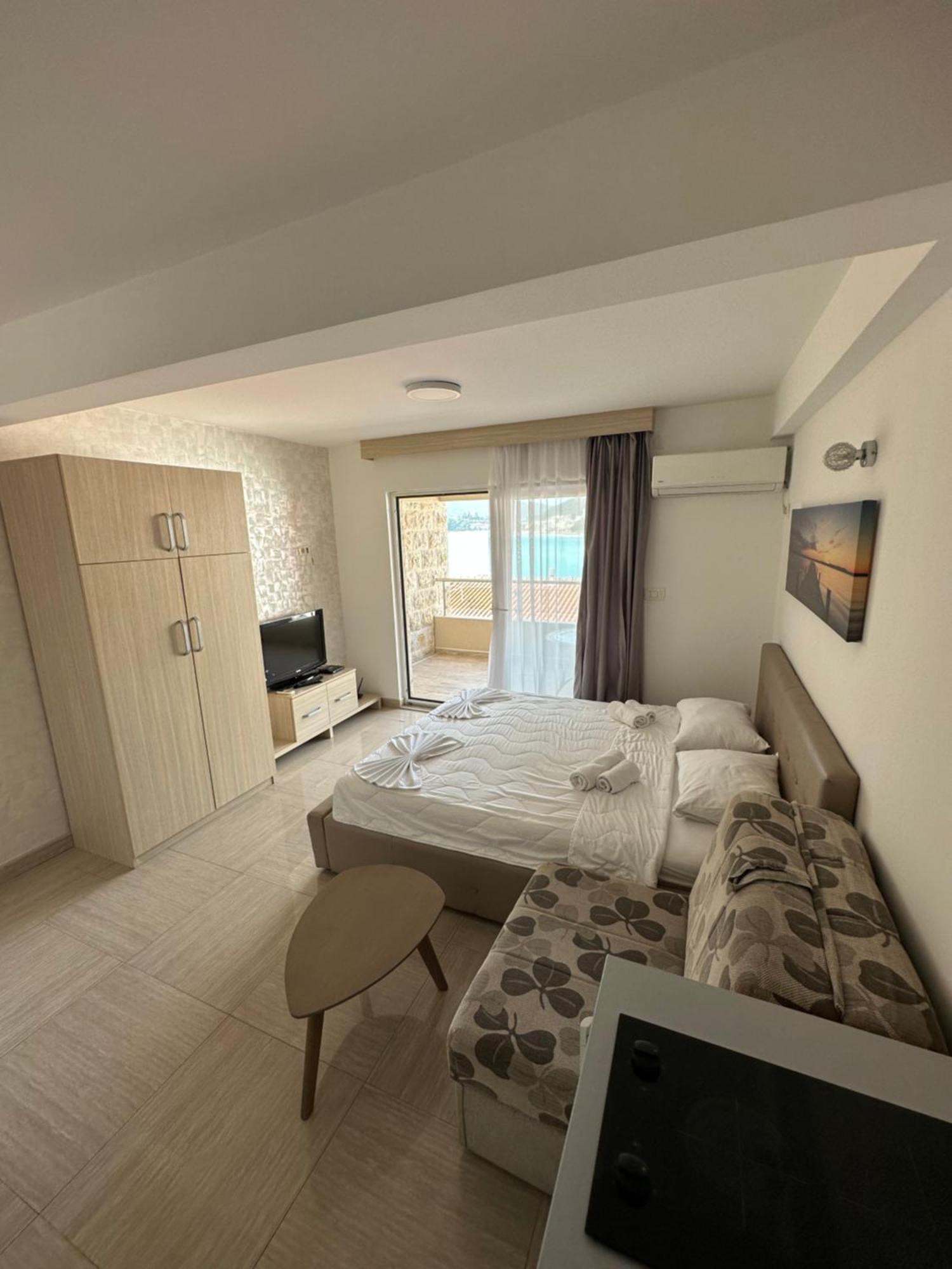 Aura Apartments Budva Exterior photo