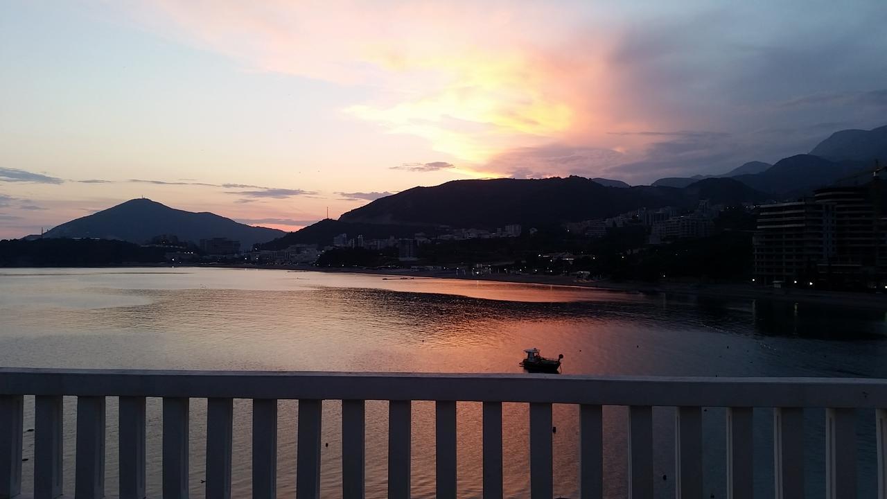 Aura Apartments Budva Exterior photo